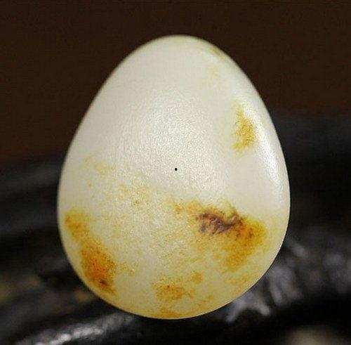 和田玉籽料怎么看年份,和田玉籽料年份鉴定技巧解析