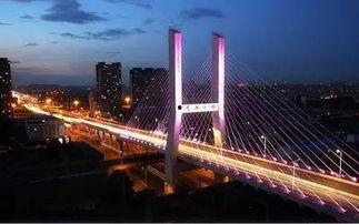 驻马店夜晚网红大桥图片,网红大桥光影盛宴掠影