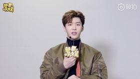 台上采访探头吃瓜,揭秘采访探头下的“吃瓜”真相