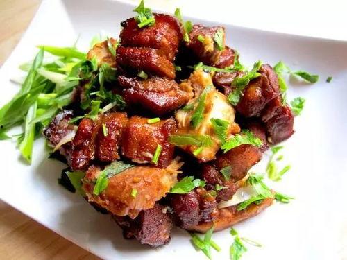 烧肉和恬恬吃瓜,共度悠闲吃瓜时光