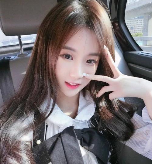 网红杨清柠在哪直播,揭秘她最新直播平台与热门话题